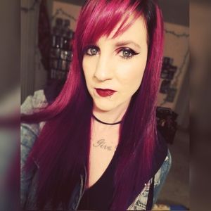 Meet your Posher, Alicia